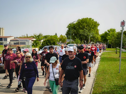 Multiple Myeloma March in Winnipeg in 2024 Marche Myélome Multiple à Winnipeg, 2024